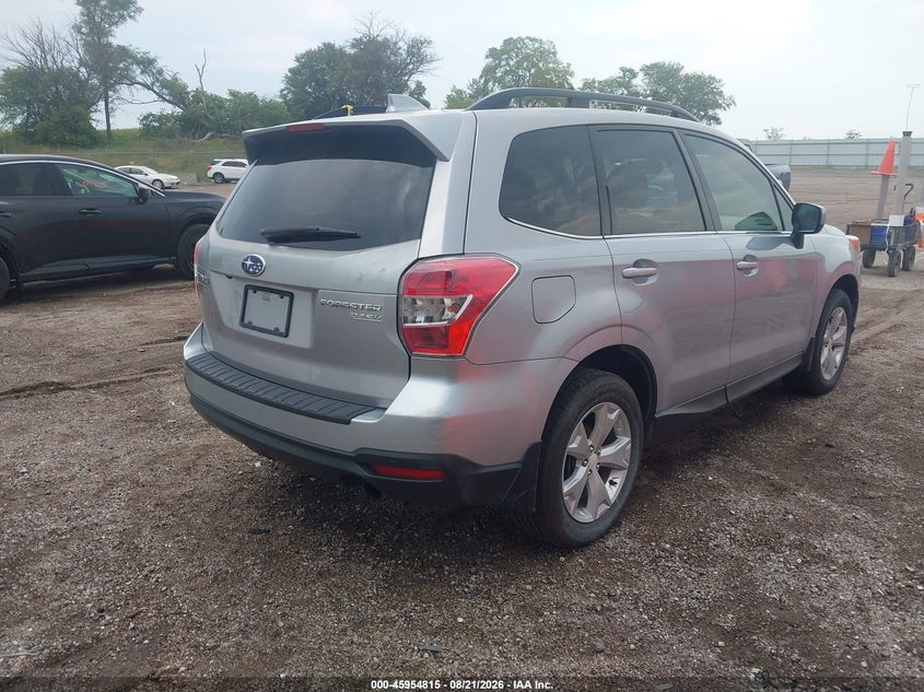 2016 SUBARU FORESTER auction photo 4
