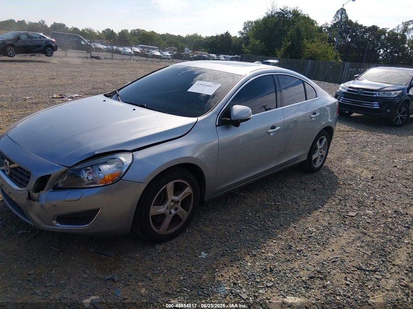 2013 Volvo S60, Left Front, IAAI, VIN YV1612FS6D2207511 — photo 2