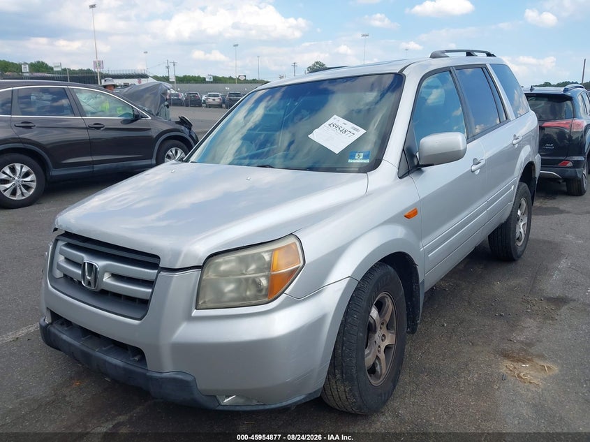 2008 Honda Pilot, Front & Rear, IAAI, VIN 5FNYF18328B018552 — photo 2