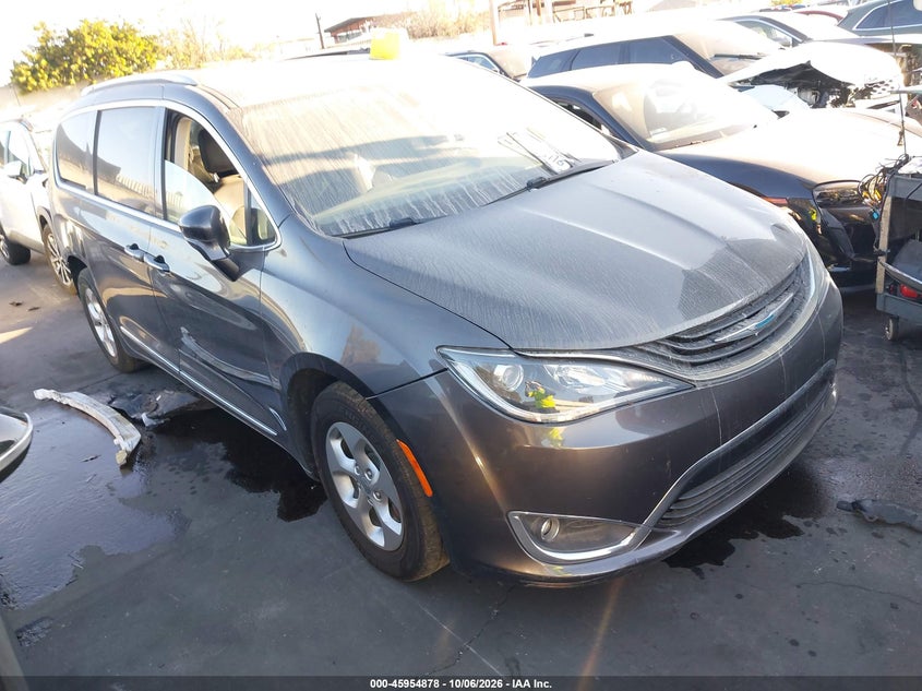 Vin: 2c4rc1l7xjr125057, lot: 46454092, chrysler pacifica hybrid touring l 20181