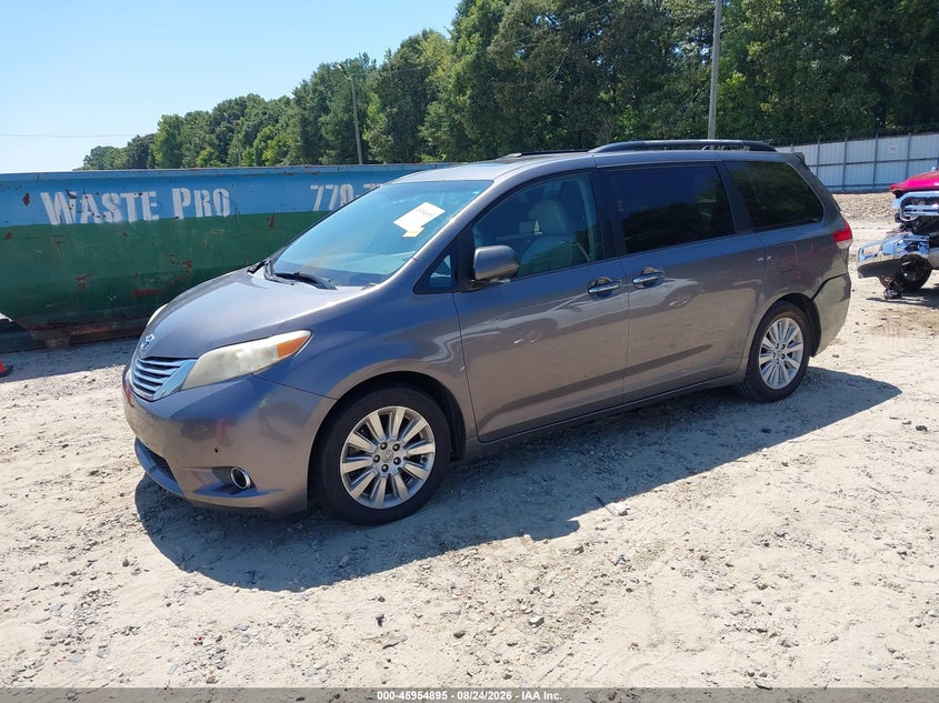 2011 Toyota Sienna, Удар сзади, IAAI, VIN 5TDYK3DC2BS083918 — фото 2