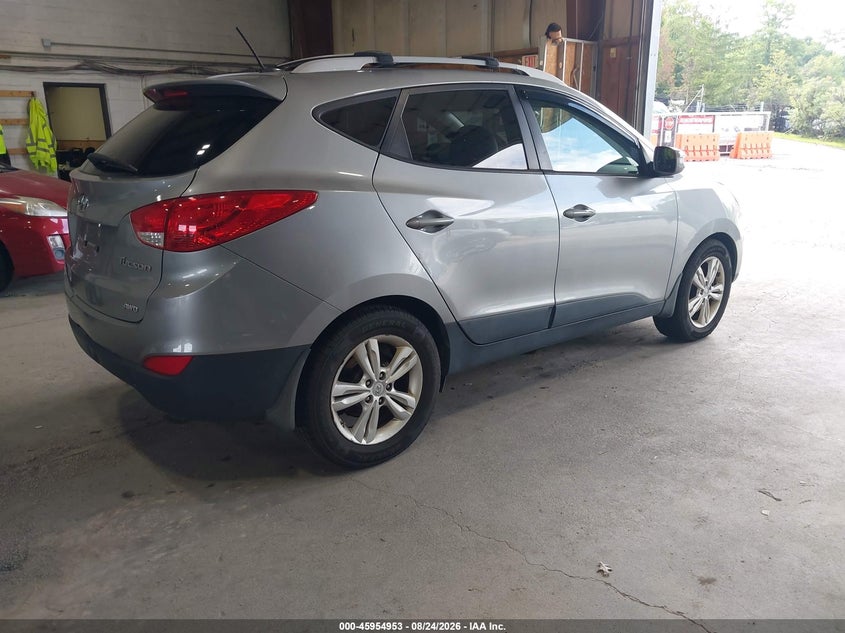 2013 HYUNDAI TUCSON auction photo 4