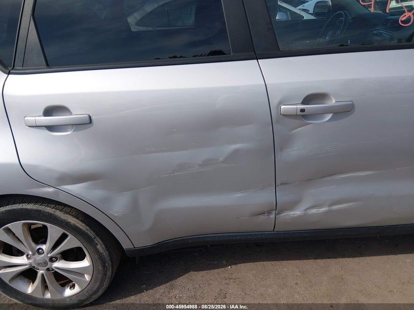 2016 KIA SOUL auction photo 6