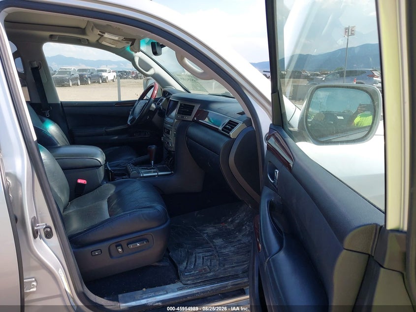 2013 LEXUS LX 570 — zdjęcie 5