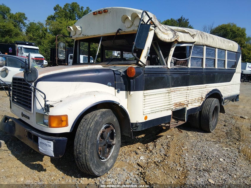 1993 INTERNATIONAL 3000 auction photo 2
