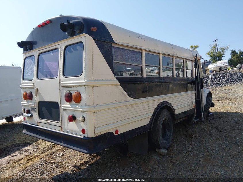 1993 INTERNATIONAL 3000 auction photo 4