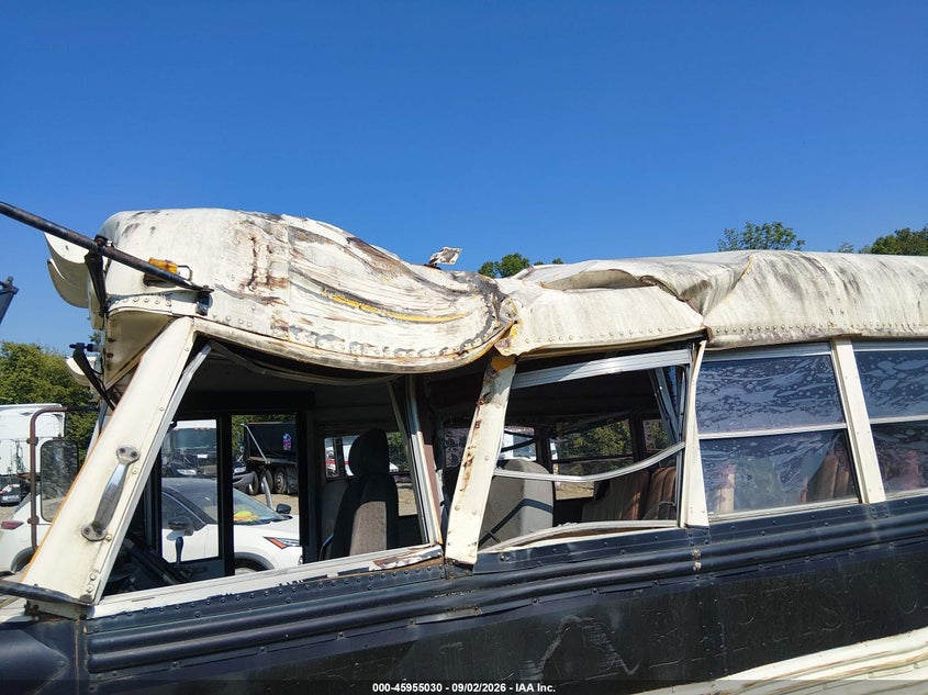 1993 INTERNATIONAL 3000 auction photo 6