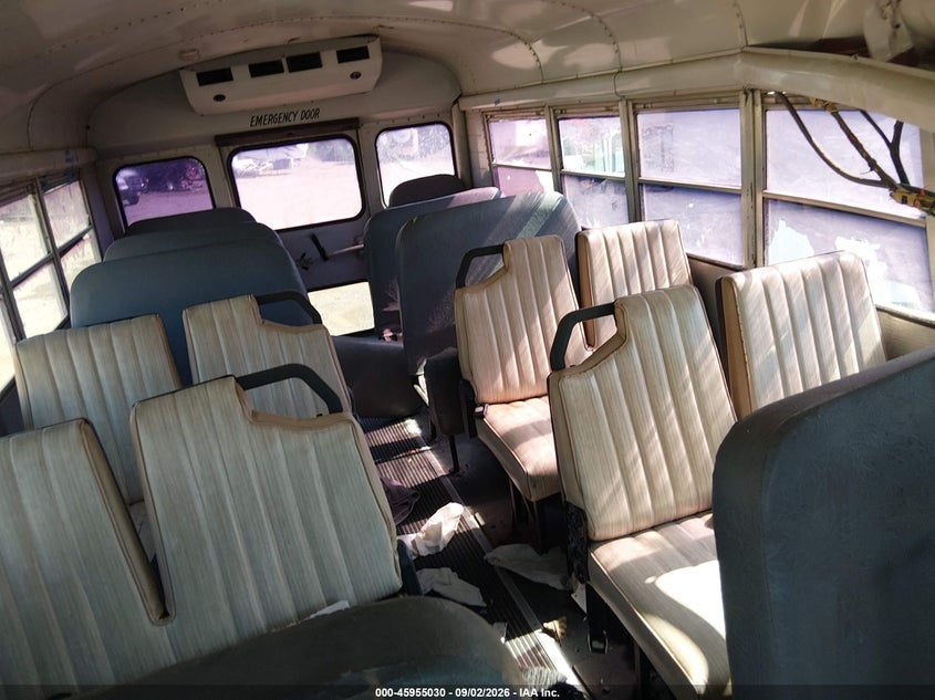 1993 INTERNATIONAL 3000 auction photo 8