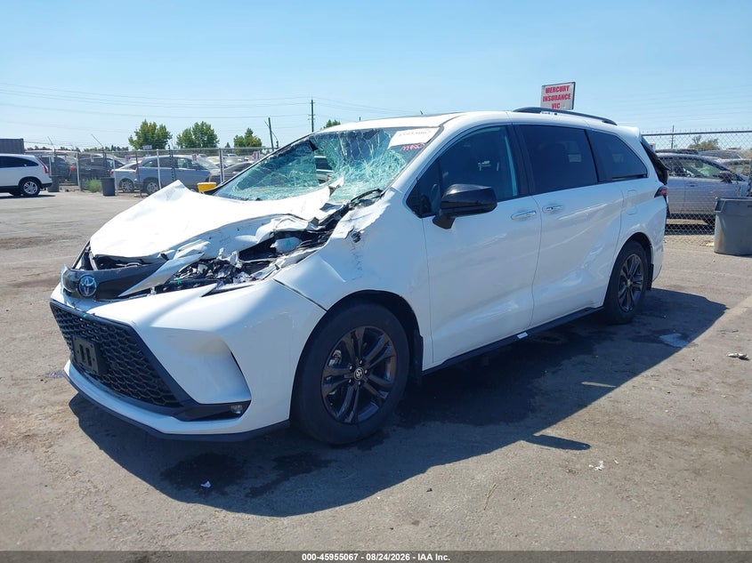 2024 Toyota Sienna Xse, Front End, IAAI, VIN 5TDDSKFC9RS134637 — photo 2