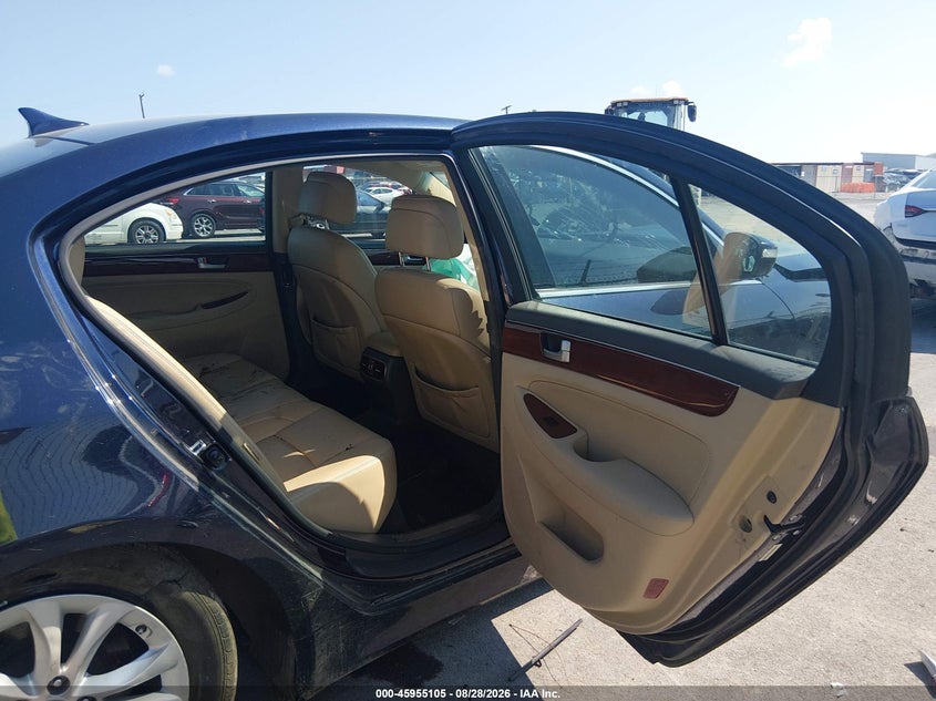 2012 HYUNDAI GENESIS auction photo 8