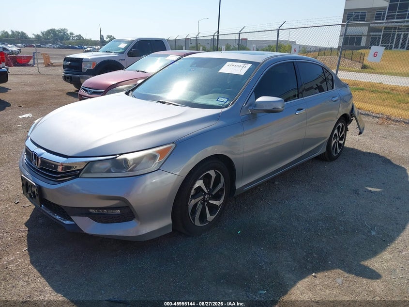 2017 Honda Accord, Удар ззаду, IAAI, VIN 1HGCR3F02HA015201 — фото 2