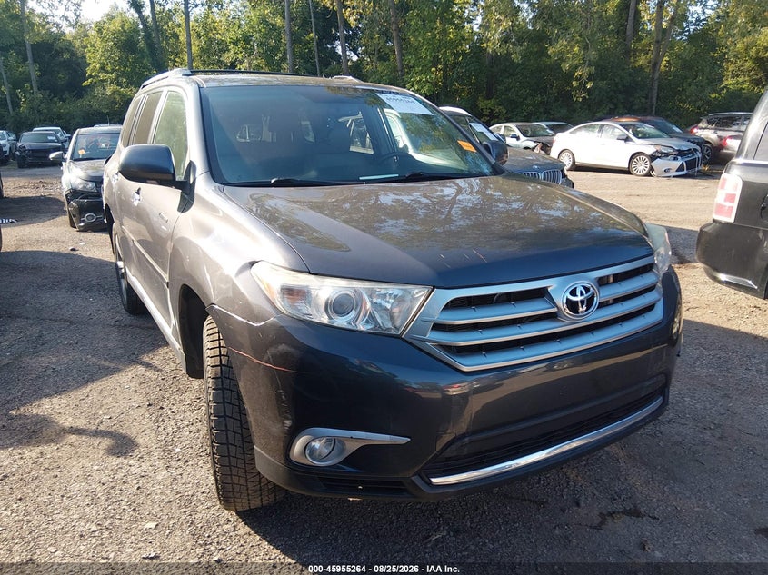 2013 TOYOTA HIGHLANDER auction photo 1