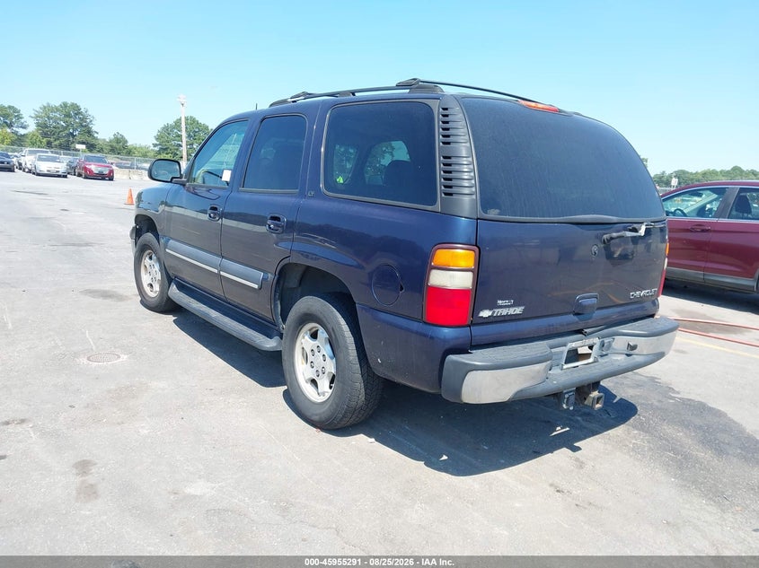 2004 CHEVROLET TAHOE auction photo 3