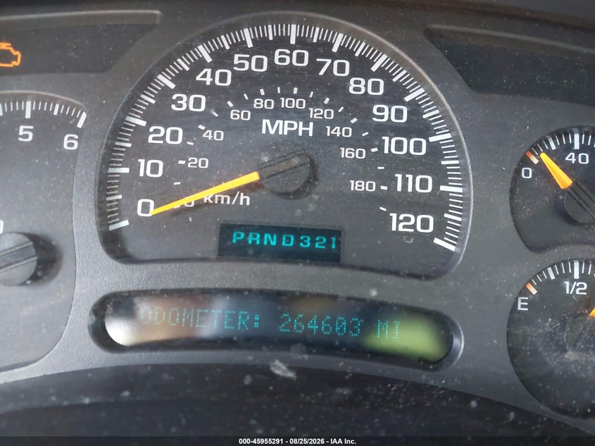2004 CHEVROLET TAHOE auction photo 7