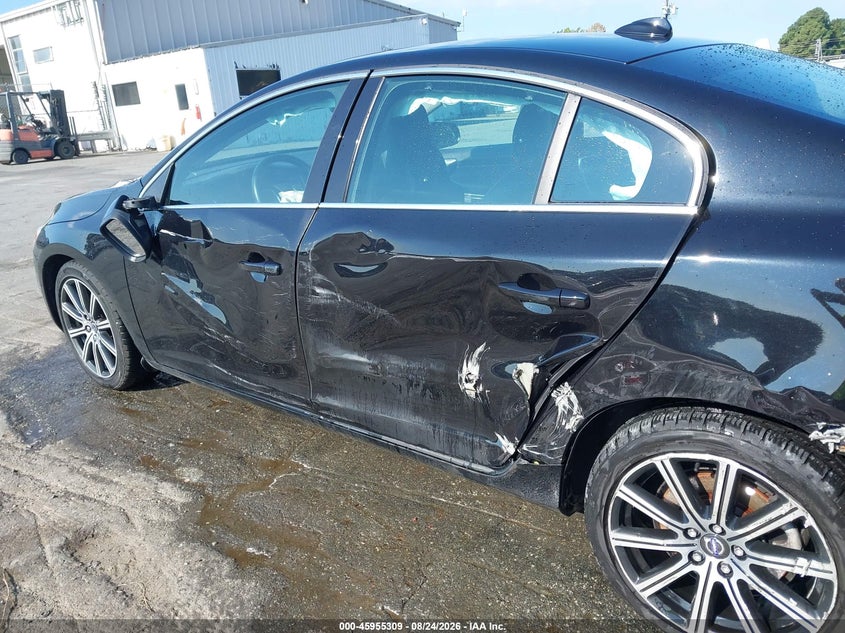 VOLVO S60 INSCRIPTION 2017 VIN LYV402HK9HB138346