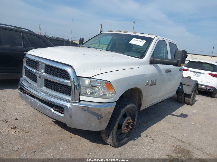2016 RAM 3500 CHASSIS auction photo 2