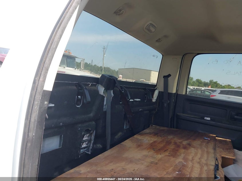 2016 RAM 3500 CHASSIS auction photo 7