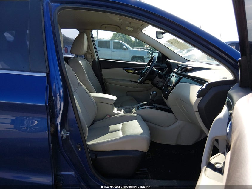 2017 NISSAN ROGUE SPORT auction photo 5