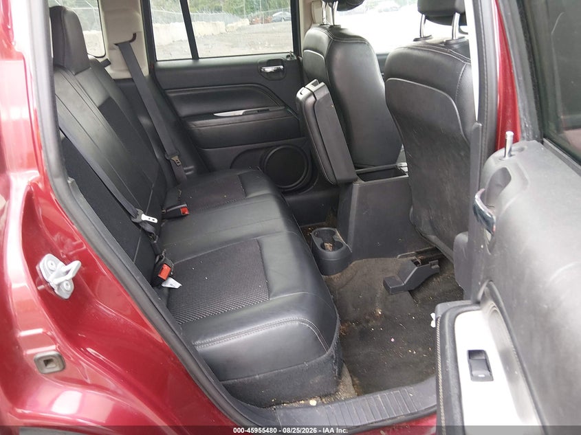 2017 JEEP COMPASS auction photo 8
