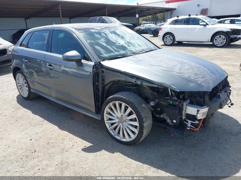 AUDI A3 E-TRON - zdjęcie 1