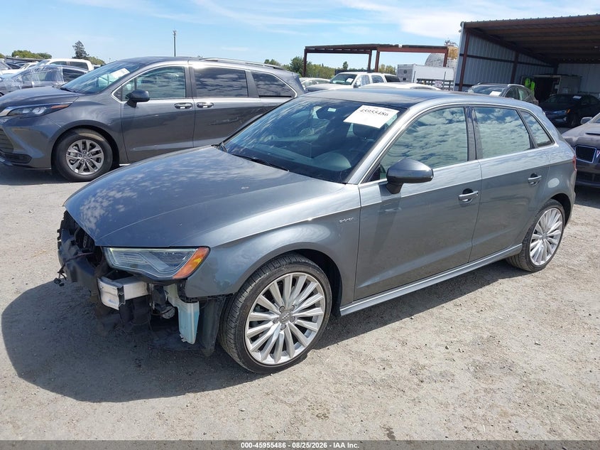 AUDI A3 E-TRON - zdjęcie 2