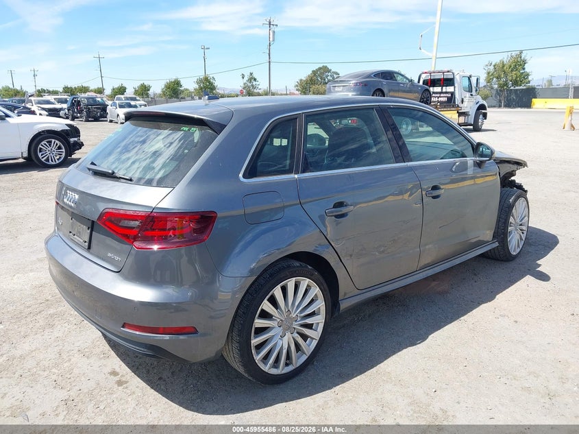 AUDI A3 E-TRON - zdjęcie 4