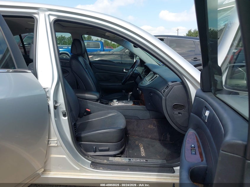 2009 HYUNDAI GENESIS auction photo 5