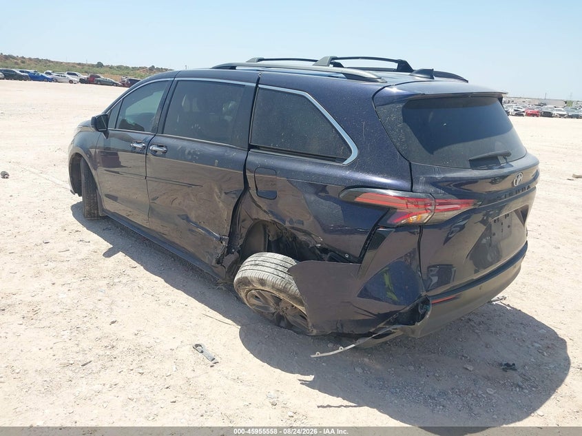 TOYOTA SIENNA - zdjęcie 3