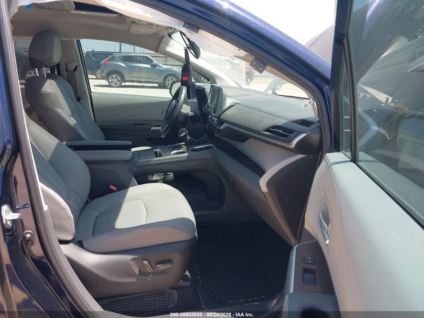 TOYOTA SIENNA - zdjęcie 5