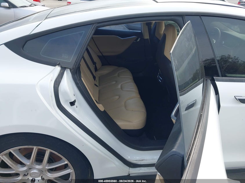 TESLA MODEL S 2013 VIN 5YJSA1DG2DFP03576