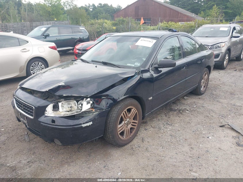 2006 Volvo S60, Front End, IAAI, VIN YV1RS592762526197 — photo 2