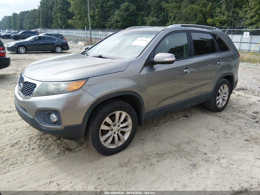2011 Kia Sorento, Обычный износ, IAAI, VIN 5XYKT4A26BG091621 — фото 2