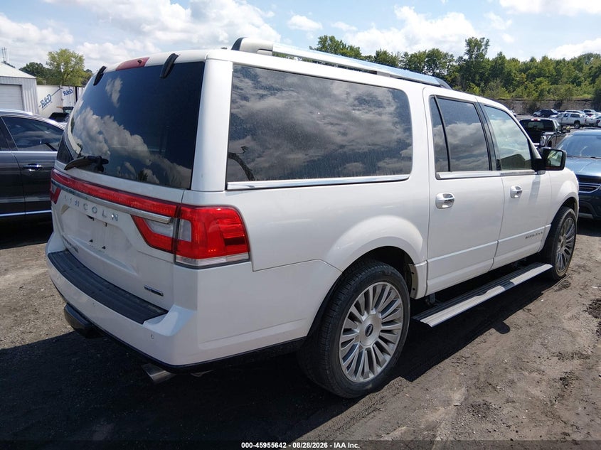 2016 LINCOLN NAVIGATOR L auction photo 4