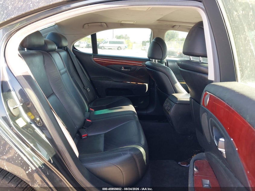 2010 LEXUS LS 460 auction photo 8