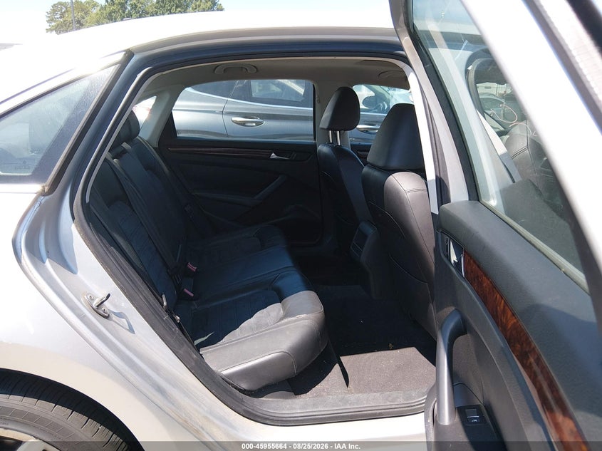 2012 VOLKSWAGEN PASSAT SEDAN 3.6L V-6 DI, DOHC, VVT, 280HP