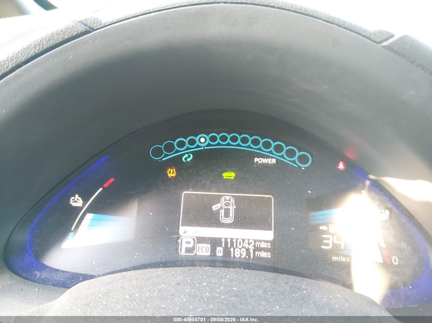 Фото 7 - NISSAN LEAF