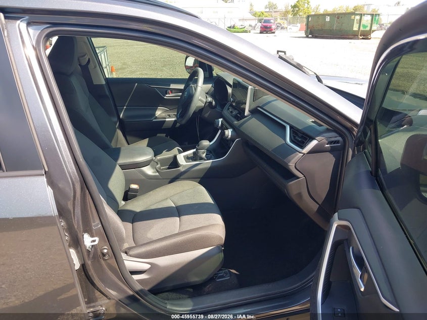 Toyota Rav4 - фото 5