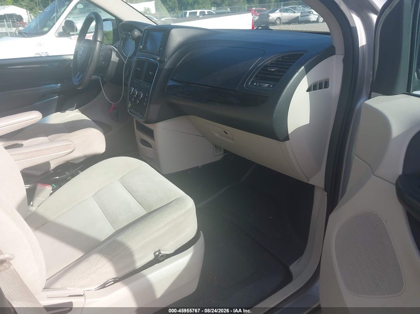 2017 DODGE GRAND CARAVAN SE · Фото 5
