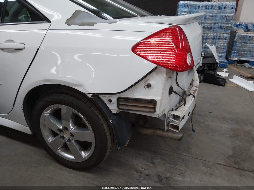 2010 PONTIAC G6 auction photo 6