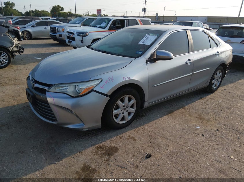 2015 Toyota Camry, Перёд и зад, IAAI, VIN 4T4BF1FK3FR477336 — фото 2