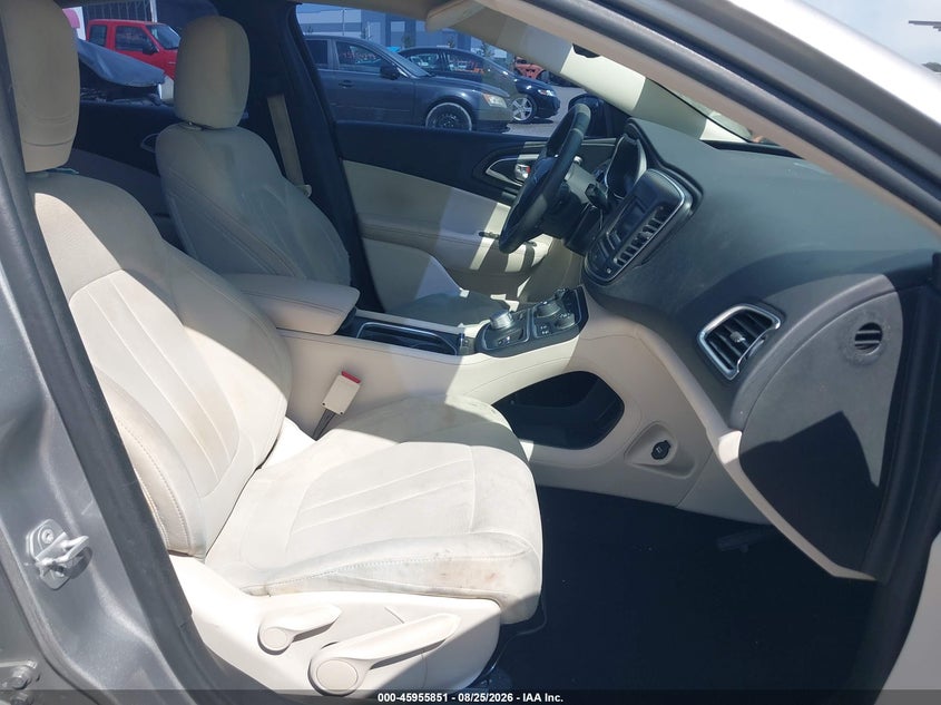 2015 CHRYSLER 200 auction photo 5