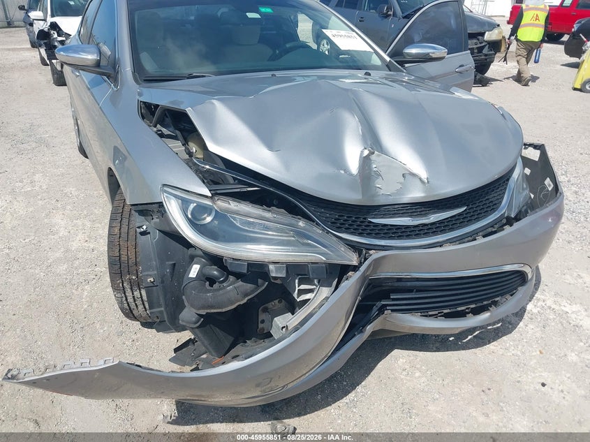 2015 CHRYSLER 200 auction photo 6