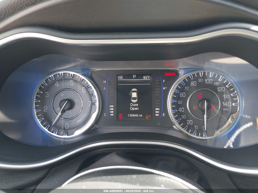 2015 CHRYSLER 200 auction photo 7