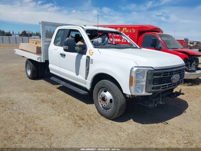 2025 FORD F-350 CHASSIS auction photo 1