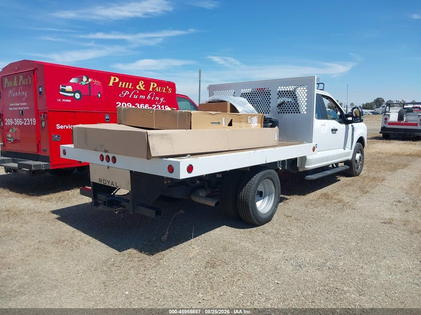 2025 FORD F-350 CHASSIS auction photo 4