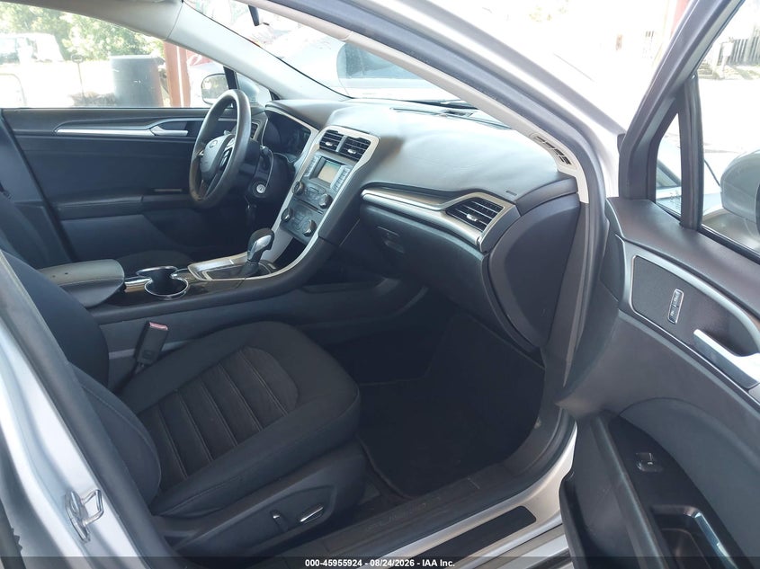 2016 FORD FUSION auction photo 5