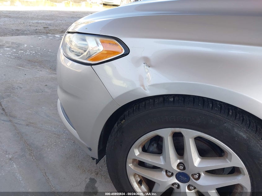 2016 FORD FUSION auction photo 6