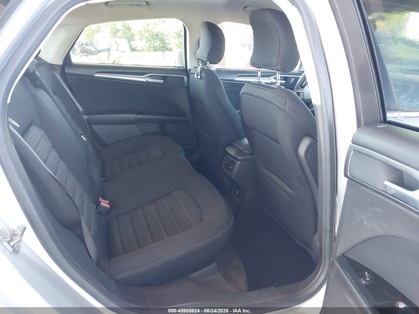 2016 FORD FUSION auction photo 8