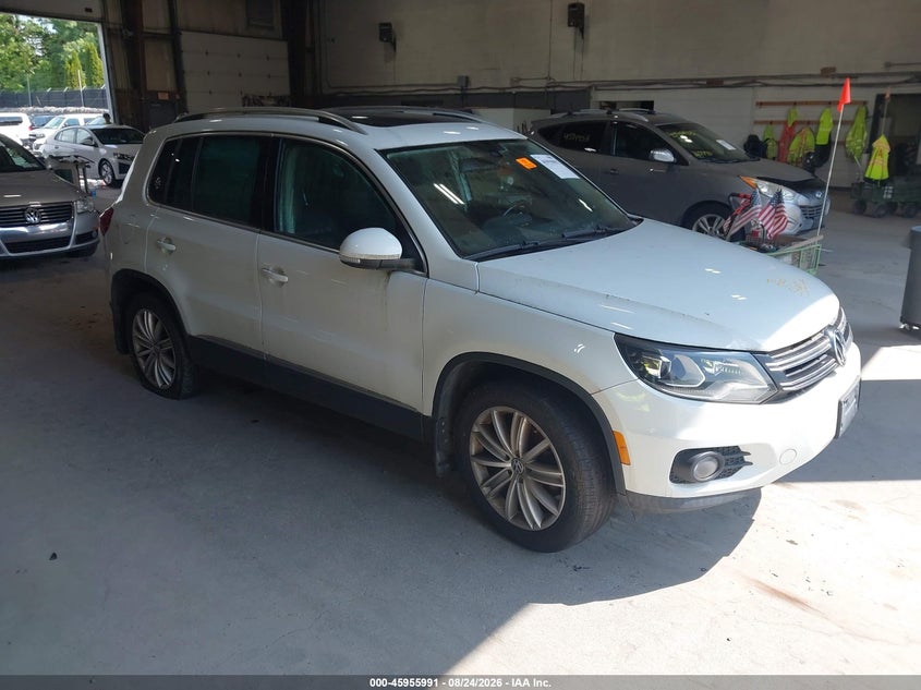 2016 VOLKSWAGEN TIGUAN auction photo 1
