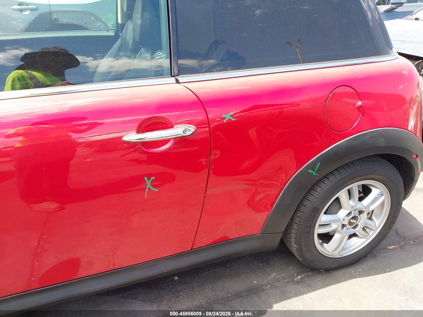 MINI HARDTOP 2013 VIN WMWSU3C55DT548082